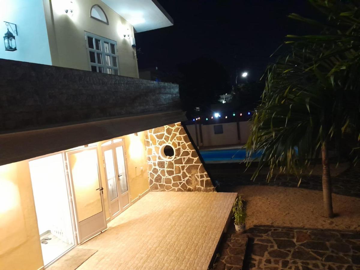 Villa Santa Avec Piscine Et Jardin Pointe aux Piments Dış mekan fotoğraf